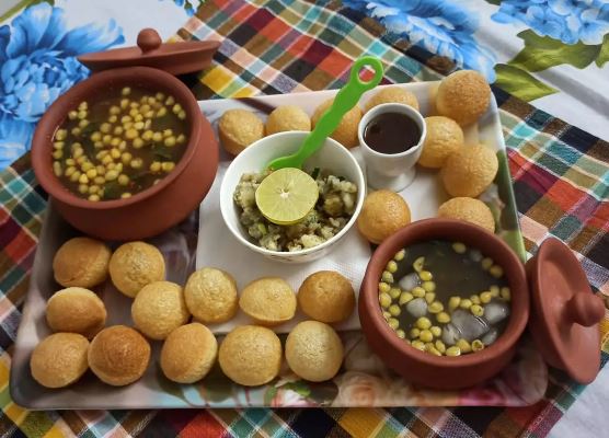 Pani Puri or Golgappa Balls