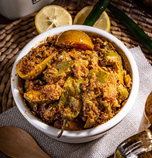 SHAN Hyderabadi Pickle (1kg)