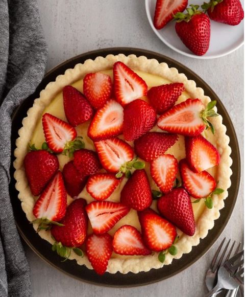 Shan Strawberry Custard Powder | Best for Cakes & Pastries (200g)